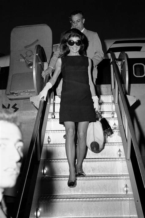 14 Pretty Black and White Photos of Jackie Kennedy Onassis