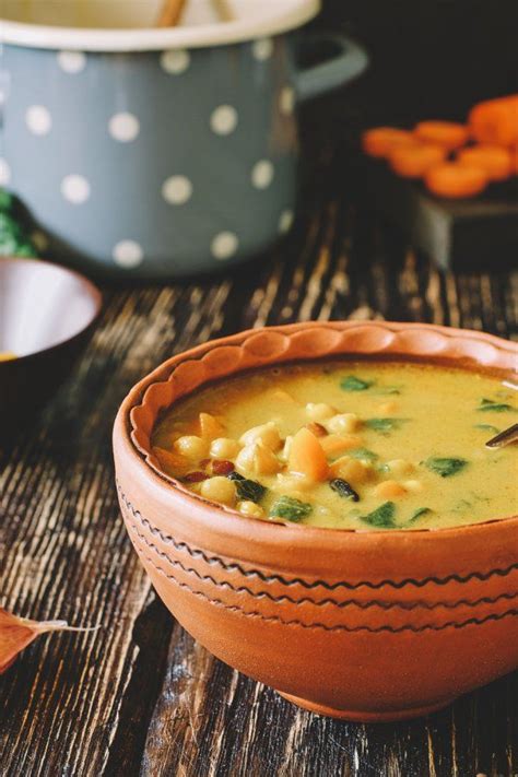 Suppen sind super Linsensuppe mit Mangold Möhren und Kichererbsen