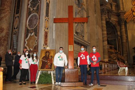 Papa Francisco Entrega Os Cones Da Jmj Aos Jovens Portugueses