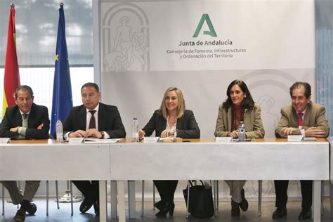 La Junta apuesta por el crecimiento logístico de Sevilla con proyectos