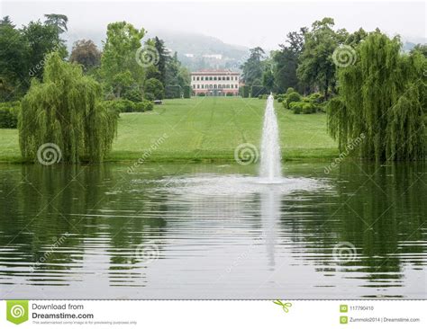 O Parque De Reale Da Casa De Campo Em Marlia Lucca Imagem Editorial