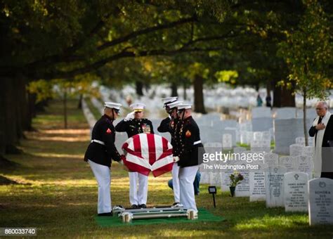 George Washington Burial Photos And Premium High Res Pictures Getty