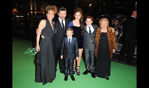 Photo Andy Serkis En Famille Lors De L Avant Premi Re Royale De The