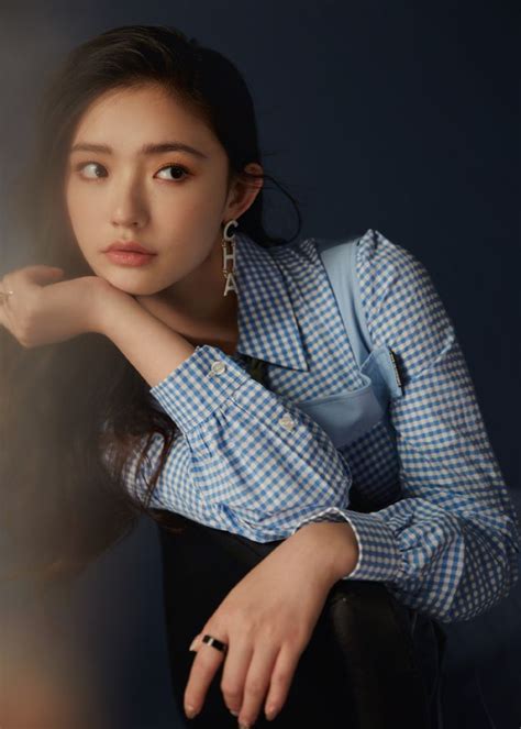 Lin Yun Poses For Photo Shoot China Entertainment News Poses For