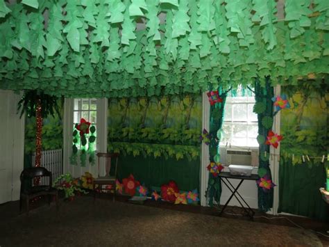 Jungle Safari Vbs String Wire Across Ceiling In A Zigzag Using Cup