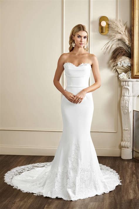 Kelly Faetanini Fall 2023 Wedding Dress Collection Arabia Weddings