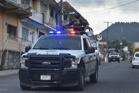 El Heraldo De Tuxpan Ejecutan A Balazos Y Lanzan A Barranco A Tres