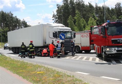 Iława Wypadek na obwodnicy Rowerzystka wpadła pod samochód ciężarowy