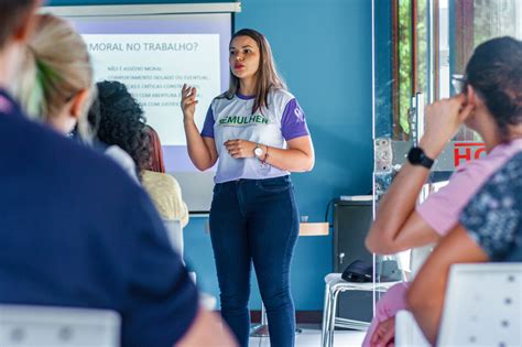 Servidores Da Fundhacre Participam De Palestra Sobre Ass Dio Moral E