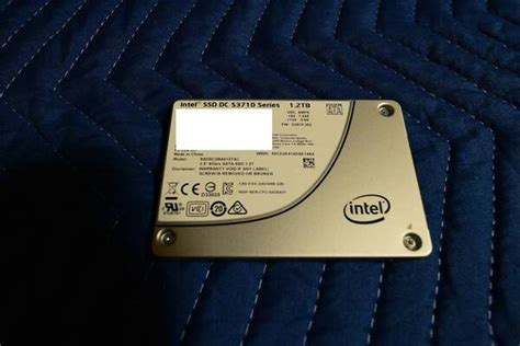 Intel 330 Series 120GB SSDSC2CT120A3 [2 5インチSATA 9 5mm厚 MLC]｜PayPayフリマ