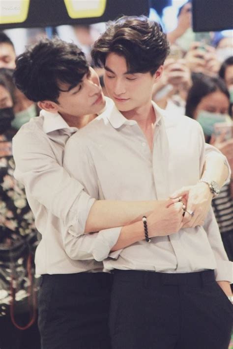 Pin By Vee On Drawing Character Pose References Cute Gay Couples