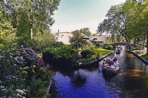 Giethoorn boat rental