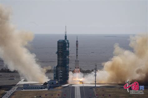 神舟十七號發射成功 中國載人航天工程發射任務實現30戰30捷 組圖 新浪香港