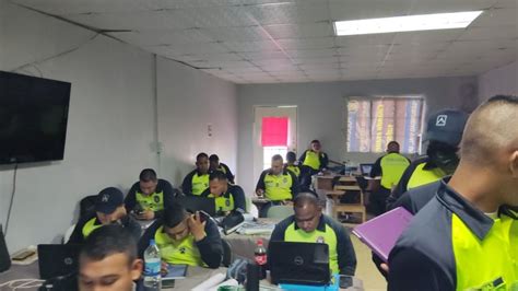 Capacitan Como Inspectores De Tr Nsito A M S De Unidades De La Dnot