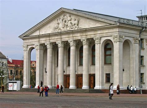 Mariupol Drama Theater: history, architecture, future after the air ...