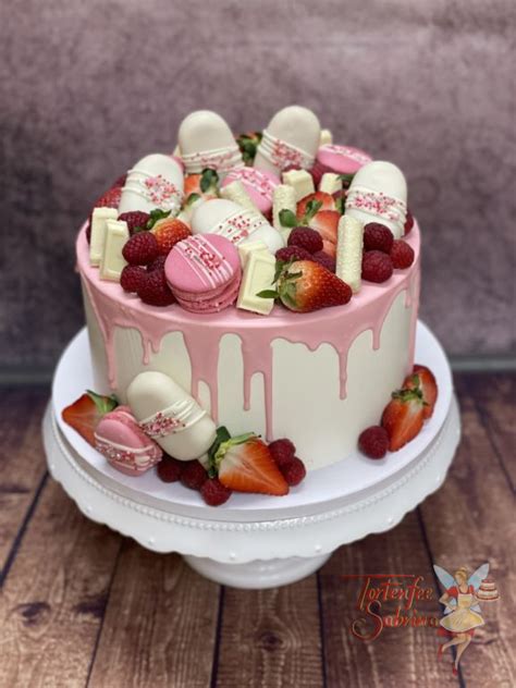 Geburtstagstorte Cakesicles Mit Rosa Drip Tortenfee Sabrina