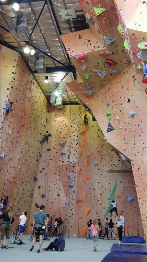 Sydney Indoor Climbing Gym Villawood - 5/850 Woodville Rd, Villawood ...