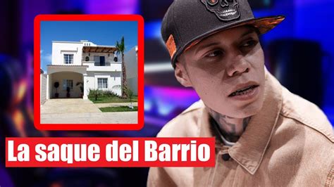 Santa Fe Klan Le Compra Casa A Su Madre Santa Cumbia Youtube