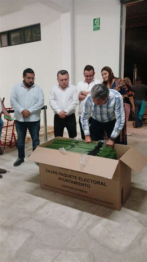 Arriban más de tres mil cajas con material para elección de regidores