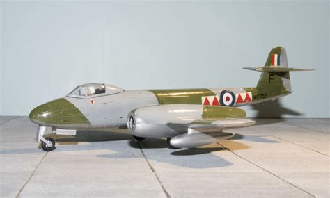 [frog] Gloster Meteor Mk 8 1 72ème Réf 326p