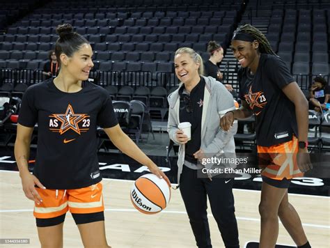 Kelsey Plum Head Coach Becky Hammon And Rhyne Howard Of Team Wilson