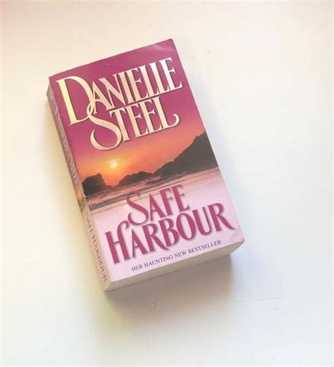 Safe Harbour Danielle Steel Secondhand The Story Station