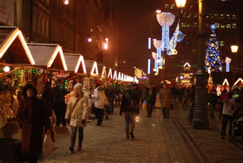 Once Upon A Word: Christmas in the Netherlands by: Stephanie Burkhart