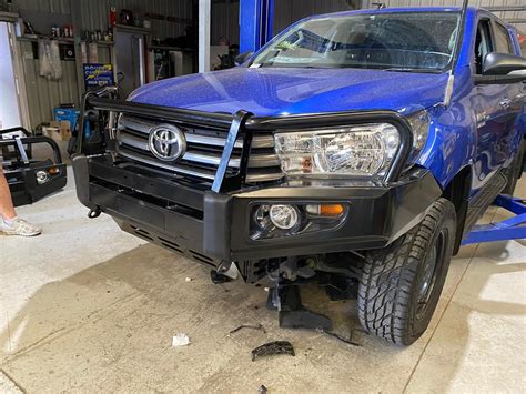 Powder Coated Steel Front Bull Bar For Toyota Hilux Revo Vigo