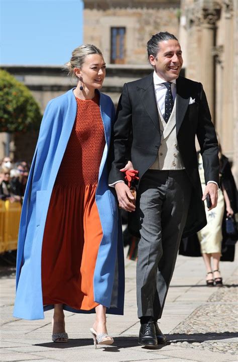 Boda De Isabelle Junot Y Lvaro Falc Looks De Las Invitadas Foto