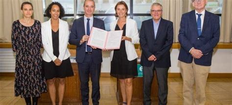 Signature Dune Convention Pour La Labellisation Du Point Justice De