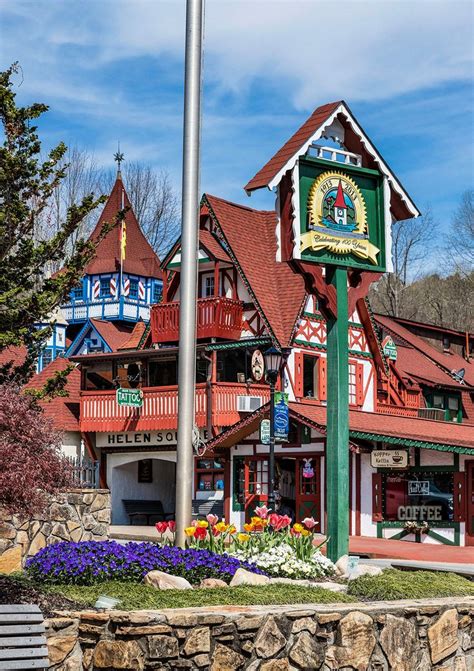 The Most Charming Small Towns To Visit During The Christmas Season