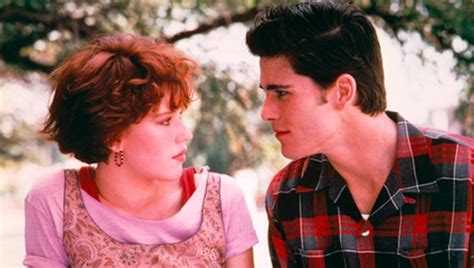 Molly Ringwald Estrela De Filmes Teen Dos Anos Diz Por Que