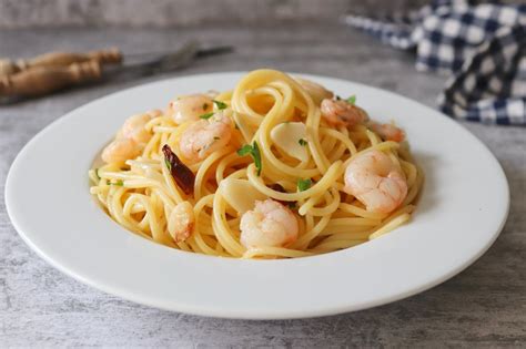 Espaguetis Con Gambas Al Ajillo Sabrosa Receta Tradicional Italiana