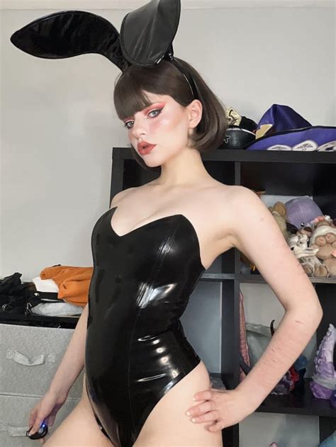 Do You Like Latex Bunny Girls 🖤 R Bunnygirls