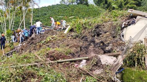 Tres Niños Murieron Por Un Alud Que Sepultó Una Escuela Rural El