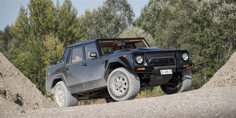 We Drove The Worlds Fastest Suv Through The Mojave Desert Maxim