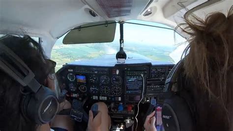 Atterrissage D Urgence D Un Avion Pov