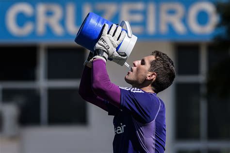 Cruzeiro Nem Esperou Rafael Cabral Sair E J Definiu Seu Novo Goleiro