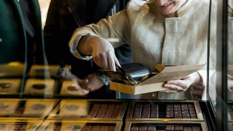 La Manufacture De Chocolat Alain Ducasse Shopping à Roquette Paris