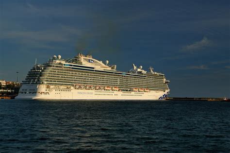 Cruise Ship ENCHANTED PRINCESS - Piraeus, Greece Editorial Stock Image ...