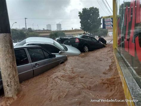 Forte Chuva Em Franca Sp Alaga Ruas E Avenidas E Causa Muito Preju Zo