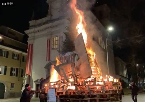 Il Fal Di Santantonio La Festa Pi Attesa A Varese Lombardianera It