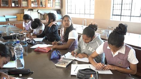 Les Examens Du Sc Et Du Hsc Ont D But Video Mauritius Broadcasting