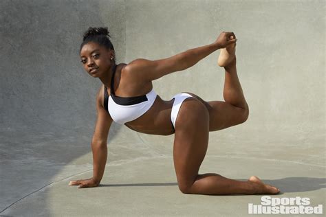 Naked Simone Biles In Sports Illustrated Swimsuit