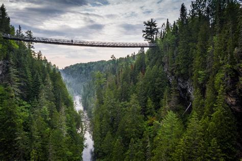 Canyon Des Portes De L Enfer Passerelle Suspendue