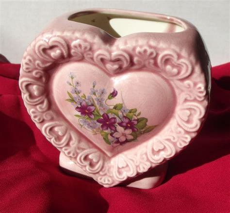 Vintage Ceramic Pink Vase With Romantic Violet By Thatonething 850 Pink Vase Vintage