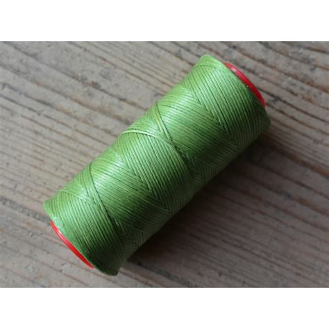 Bobine de fil polyester tressé poissé Vert clair x150m