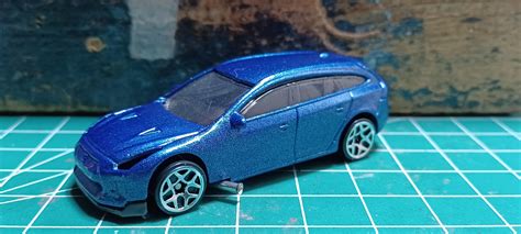 Painted Custom GTR Wagon : r/DiecastCustoms