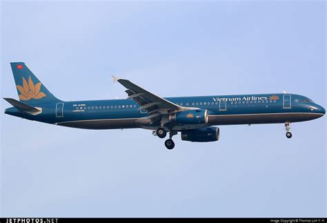 VN A395 Airbus A321 231 Vietnam Airlines Thomas Loh Y H JetPhotos