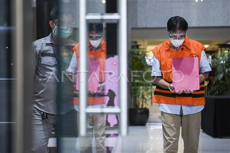 Kpk Tahan Mantan Direktur Garuda Indonesia Antara Foto